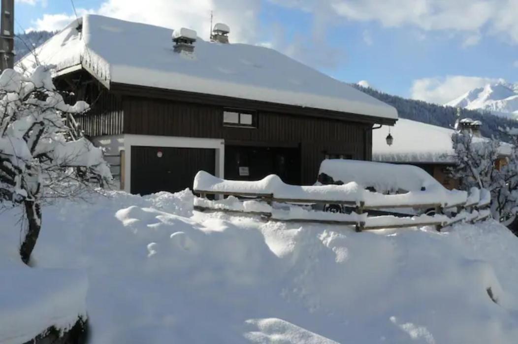 Chalet In Morzine Sleeping 12 With Sauna Exterior foto