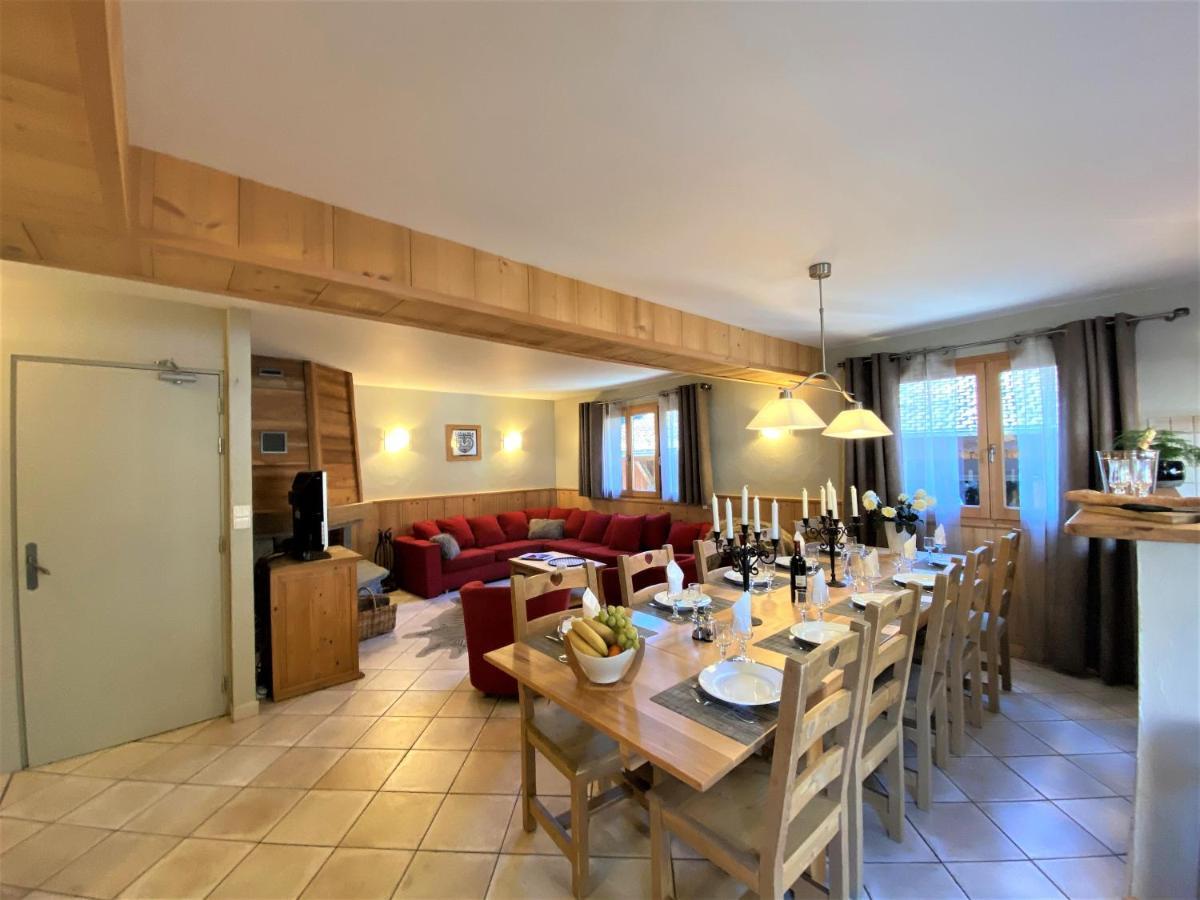 Chalet In Morzine Sleeping 12 With Sauna Exterior foto